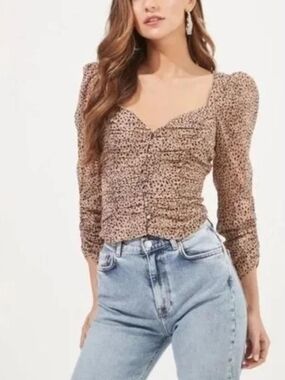 ASTR The Label Women’s Colima Top Gold Animal Print Ruched Puff Sleeve Crop S